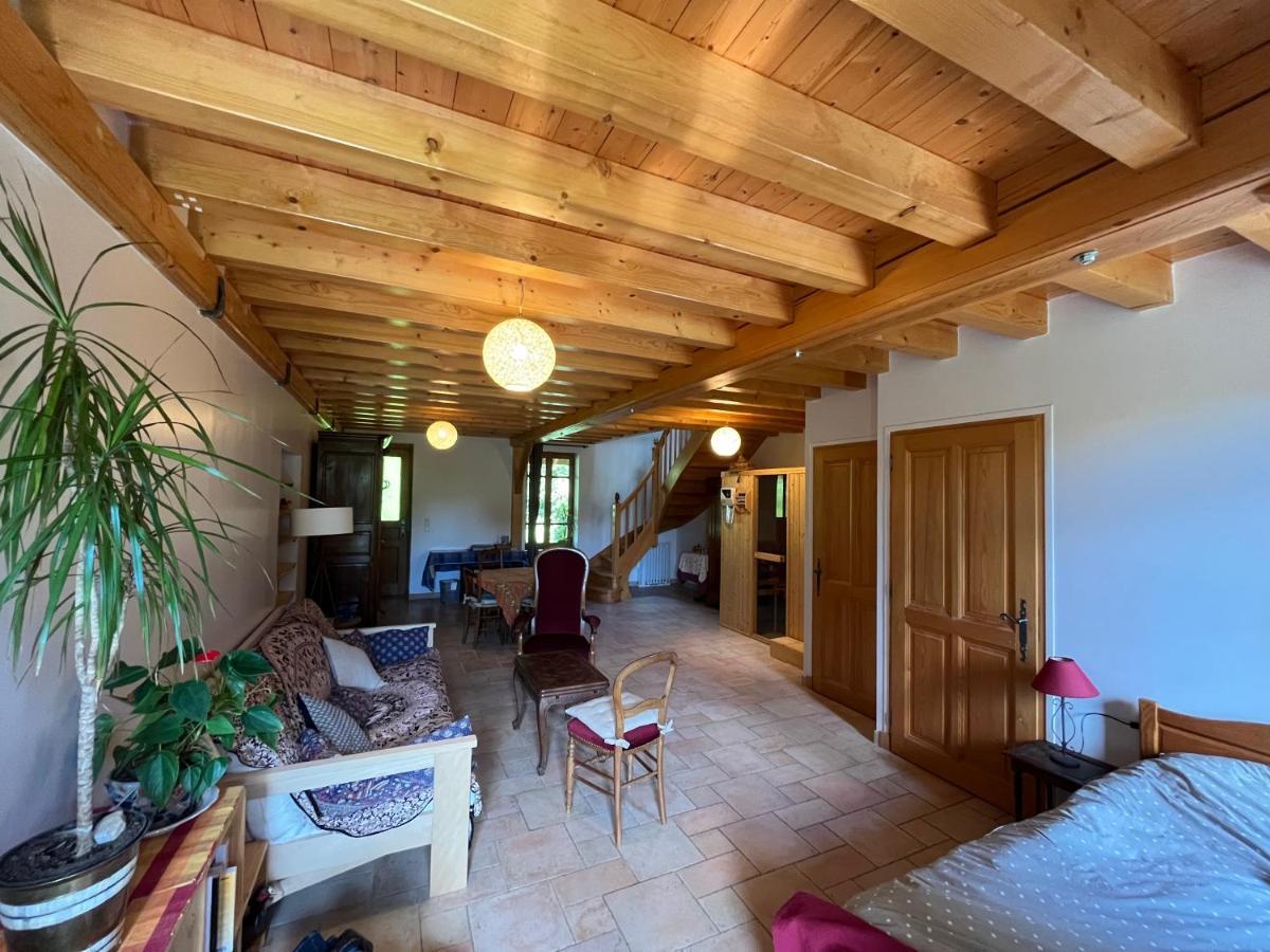 Ecolieu Le Chant Du Temps Bed & Breakfast Saint-Usuge Exterior photo